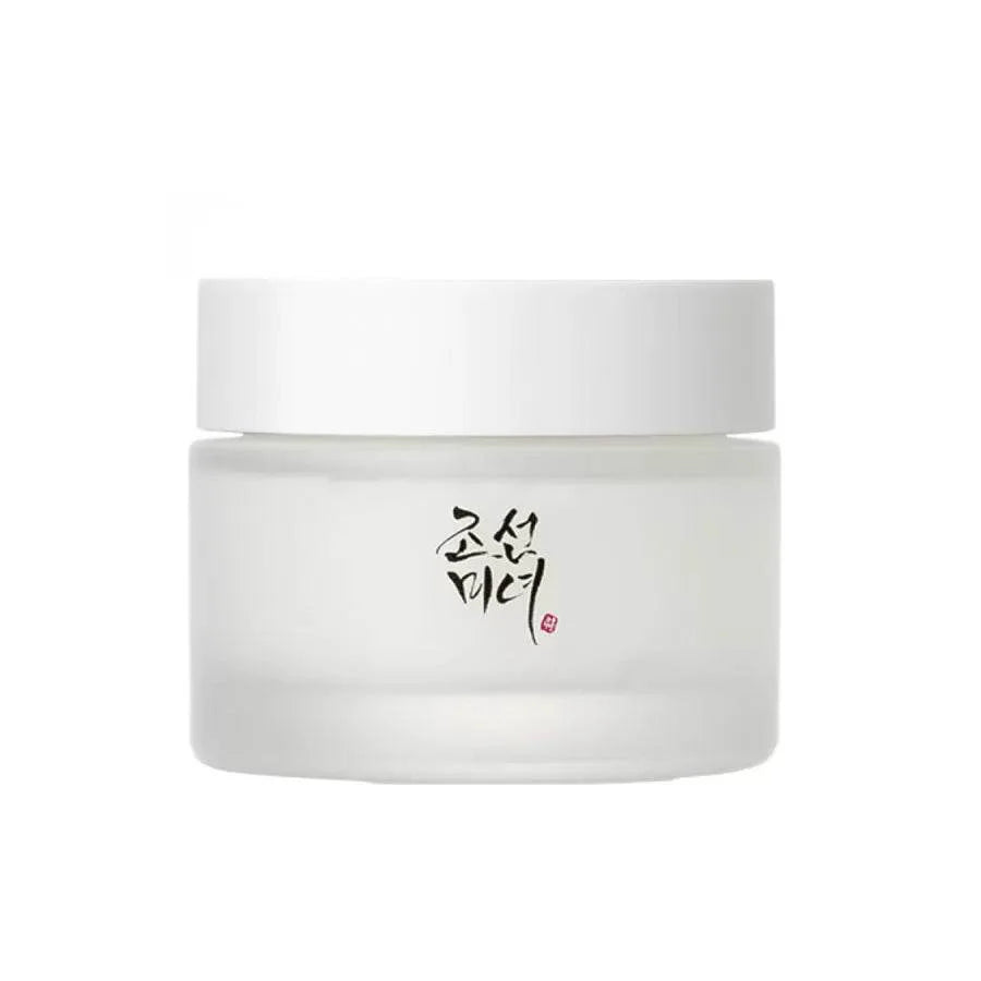 White jar with Korean text on a white background